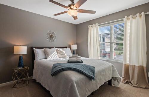 Tuscaloosa Maison | New Bama Retreat Sleeps 8