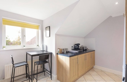 Oakleigh Appartement | Luxurious Penthouse with Equestrian Amenities for Long-Term Lease