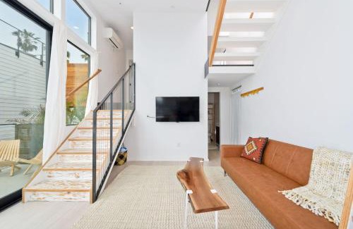 Ocean Beach Maison | New Beach House, Steps to Sand