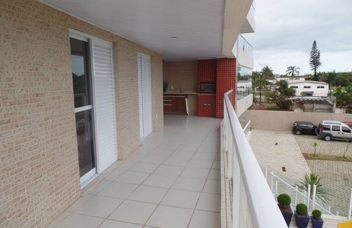 Indaia Appartement | Nouvel appartement sur la plage, les pieds dans le sable!