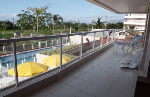Indaia Appartement | Nouvel appartement sur la plage, les pieds dans le sable!