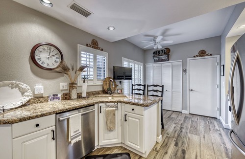 Central Scottsdale Maison | NEW! BEAUTIFUL SCOTTSDALE on the WATER!!!