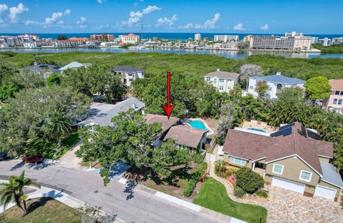 Seminole Maison | New Beautiful Seminole Pool Home