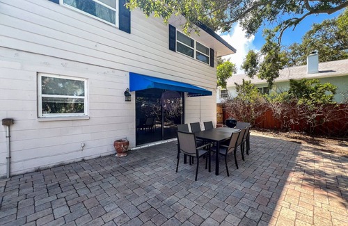 Seminole Maison | New Beautiful Seminole Pool Home