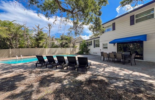 Seminole Maison | New Beautiful Seminole Pool Home