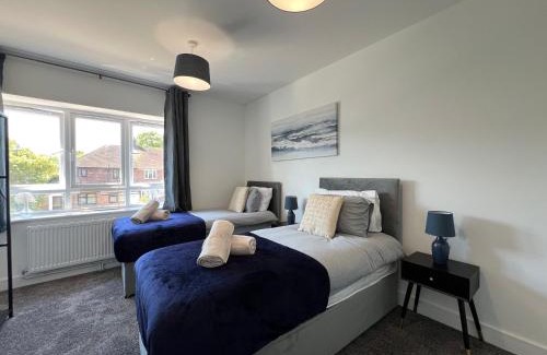 Waltham Cross Maison | New Build-Free Parking-EV charging-3 Bedrooms-3 showers