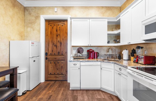 Temecula Maison | New-Build Temecula Villa with King Suite, Fireplace & Vineyard Views | The Villa