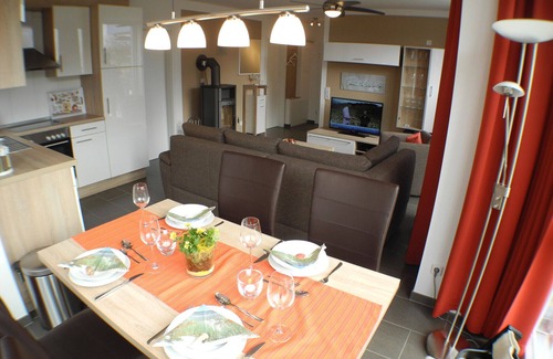 Grossenbrode Appartement | Nouvelle construction "Coastal Magic 18" avec vue sur la mer, balcon ensoleillé, chaise de plage