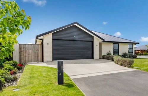 Rolleston Maison | New Built Guest Suite in Rolleston