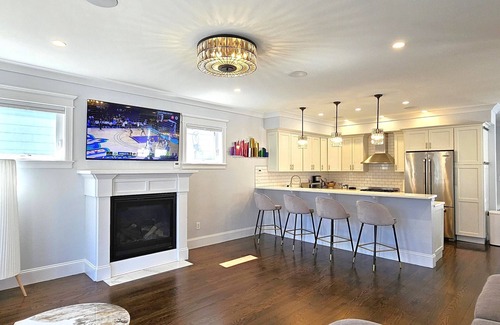 Boston Maison | New Built XL Modern House Near Tenean Beach,UMass Boston,Highway. With EVCharger