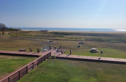 Oscoda Maison | New! Carpe Diem 365 - Very Cute Lakefront Condo!