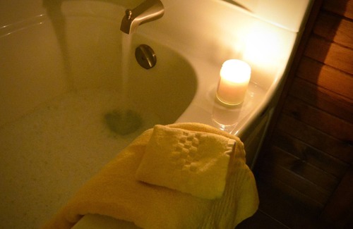 Red Bank Cabine | NEW Cast Away Grand Lodge... 4 - Bedroom with Hot Tub