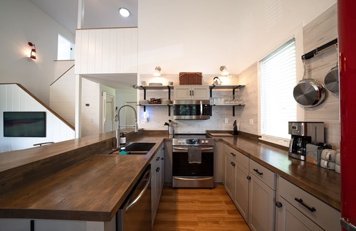 Denver Maison | NEW Catskills 3-Bedroom Dreamy Home with Panoramic View