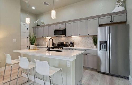 St. Johns Maison | New & Central 2BR Home w/Patio