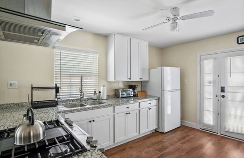 Old Town Appartement | New central SD oasis in Old Town close everything!