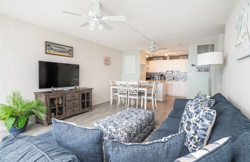 Green Cay Plantation Copropriété | New centrally located 2BR/2BA condo gated community with 2 pools & pickleball!