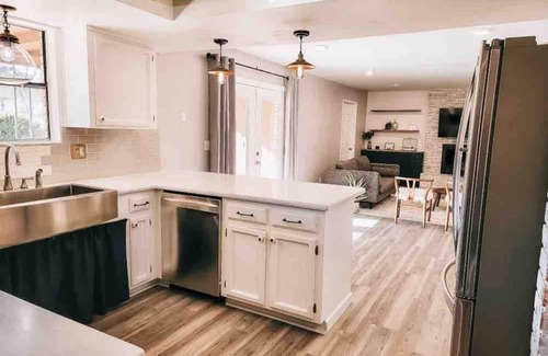 Sierra Vista Southeast Cottage | NEW! Charming 3 bedroom w/ spectacular views