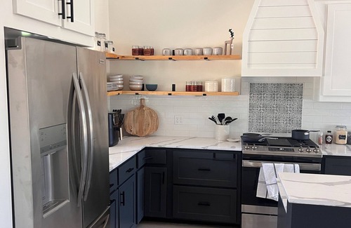Smithville Autre | NEW Charming 3-bedroom Barndo with AC and WiFi in Smithville