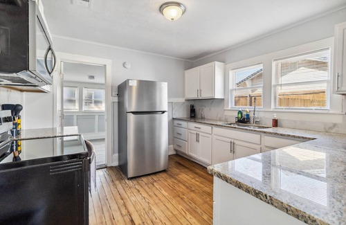 McKinney Maison | NEW! Charming Bungalow in McKinney – Walk to Downtown
