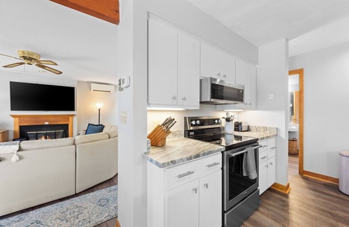 Gilford Maison | NEW! Charming Townhouse + Shared POOL