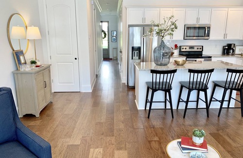 Oxford Copropriété | Nouveau, propre et spacieux 3 br / 3 .5 ba condo Oxford!