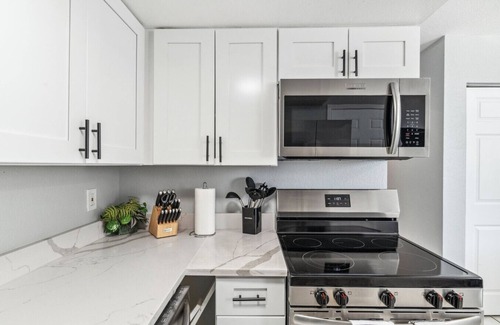 Berkley Appartement | NEW-Close to Confluence Park!
