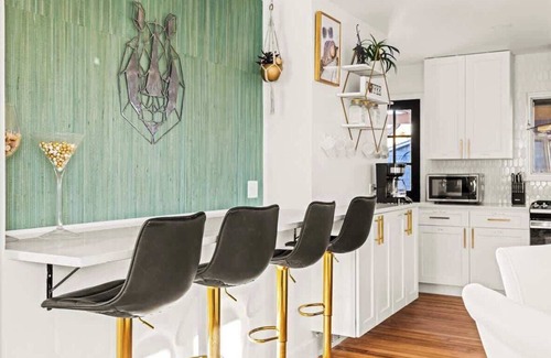 North Park Hill Maison | New Colorful Home | Backyard Oasis | City Park