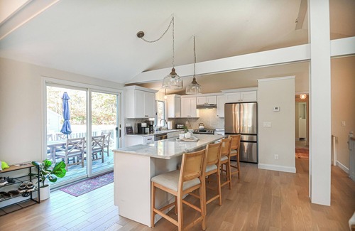 Ogunquit - Wells Maison | NEW! Completely renovated 6BR / 3BA; 8-minute walk to Moody Beach
