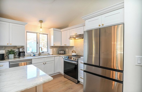 Ogunquit - Wells Maison | NEW! Completely renovated 6BR / 3BA; 8-minute walk to Moody Beach