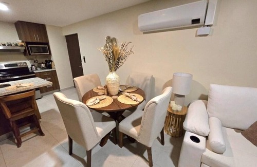 Desamparados Copropriété | New, 2.8 km from SJO airport, 3 bedrooms, pool, A/C, WiFi, netflix, free parking