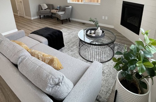 Vancouver Maison | New Construction Home in the Cul de sac