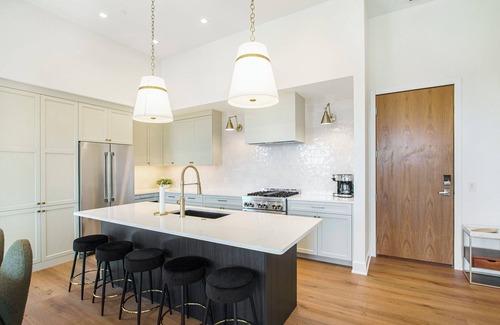 Holland Copropriété | NEW CONSTRUCTION: Luxury Downtown Holland Condo – Walk to Everything