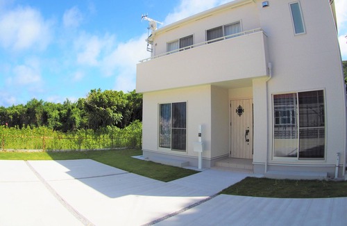 Chinen-son Maison | Nouvelle construction ☆ OCEAN VIEW ☆ Il y a de nombreux terrains de golf à proximité!Près du patrimoine mondial Seiba Mitake ★