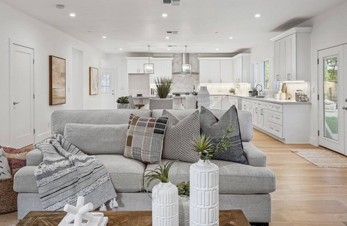 Pleasant Hill Maison | New construction luxury home