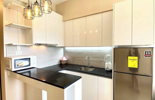 Cagayan de Oro Copropriété | New Cozy 1-bedroom condo in Cagayan de Oro Amazing view of the Poolw/Workstation