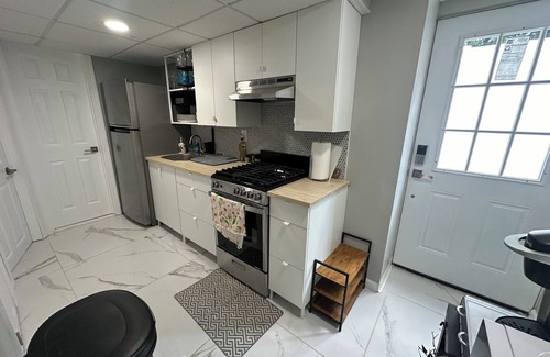 Piscataway Appartement | New Cozy 2-bedroom basement apartment with WiFi, AC in welcoming Piscataway