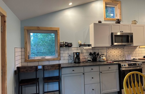 West Buxton Maison | Brand New Cozy 2-Bedroom House on Tranquil Bonney Eagle Pond w/ Great Amenities