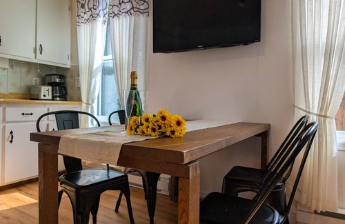 Saint-Tite-des-Caps Chalet De Ski | Chalet cosy et convivial avec Spa & BBQ