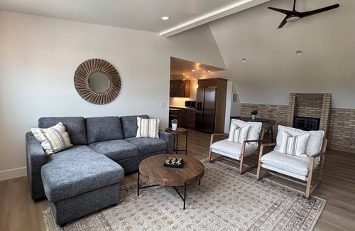 Salt Lake County Appartement | New Cozy Bluffdale Stay -Sleeps 4-Quiet, Patio, Full Kitchen, Near Freeway