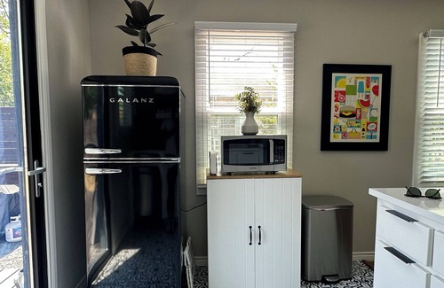 Dallas Maison | NEW! Cozy home in the heart of Dallas! - 2bd/1ba