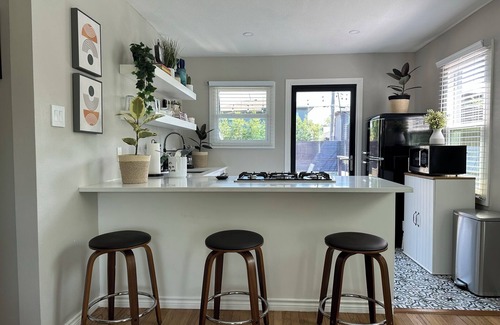 Dallas Maison | NEW! Cozy home in the heart of Dallas! - 2bd/1ba
