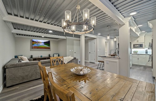 Elizabeth Maison | NEW! Cozy, private 2 bedroom apartment outfitted on 46 acres with views!
