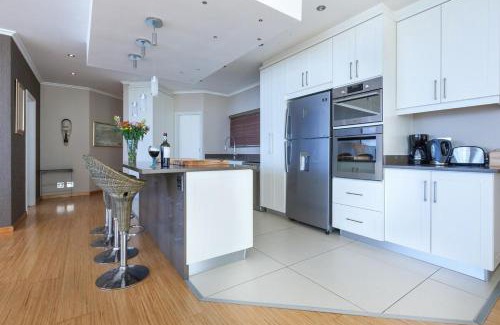 Mouille Point Appartement | New Cumberland 501 by CTHA