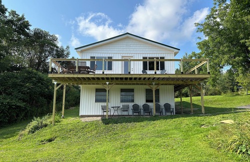 Ellicottville Maison | New deck/exterior! Quiet retreat on the hill