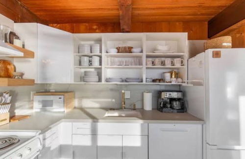 Des Moines Maison | New! Des Moines Diamond Luxe Beachfront Getaway