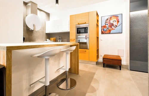 Vitosha District Copropriété | Dedicated Parking with EV Charger - High End Amenities - Private Yard - Dedicated Work Desk
