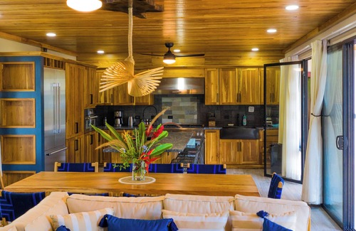 Savegre Maison | New DIRECT BEACHFRONT 7BR7Bath,near Manuel Antonio,Dominical,Uvita,nationalpark