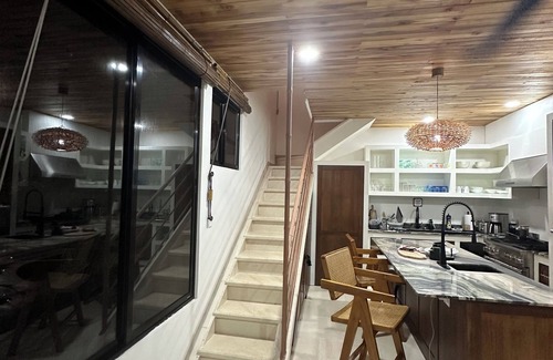 Central Pacific Coast Maison | NEW DIRECT BEACHFRONT VILLA, 2 BR, 2bath-stunning sunsets- discounts, book now