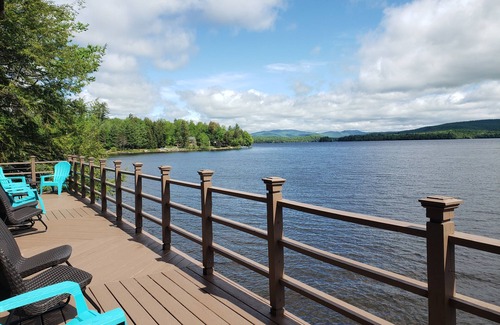 Lake Pleasant Maison | New! Direct Lake Front, all 5BR have great lake views!