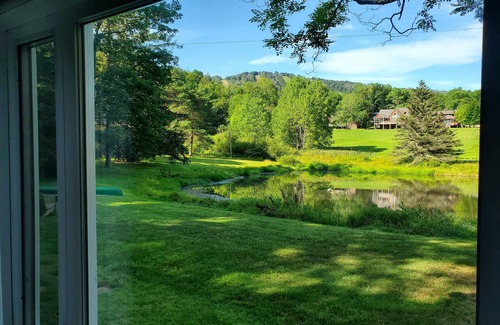 Union Dale Maison | New Elk Mtn Listing: Cozy family ski house -- 2 min from Elk!